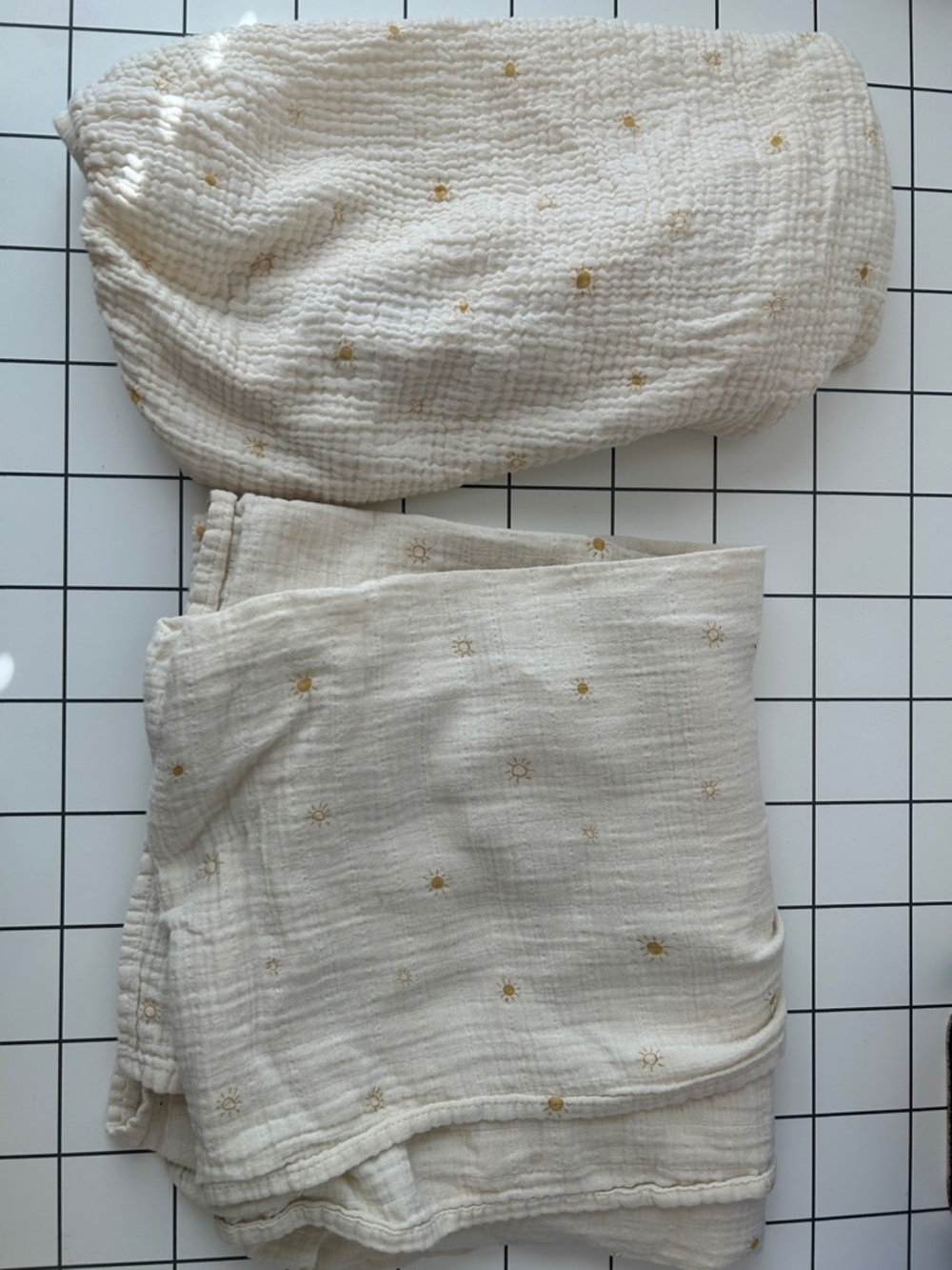 Mushie Muslin Bundle Cream Muslin Swaddle & cover